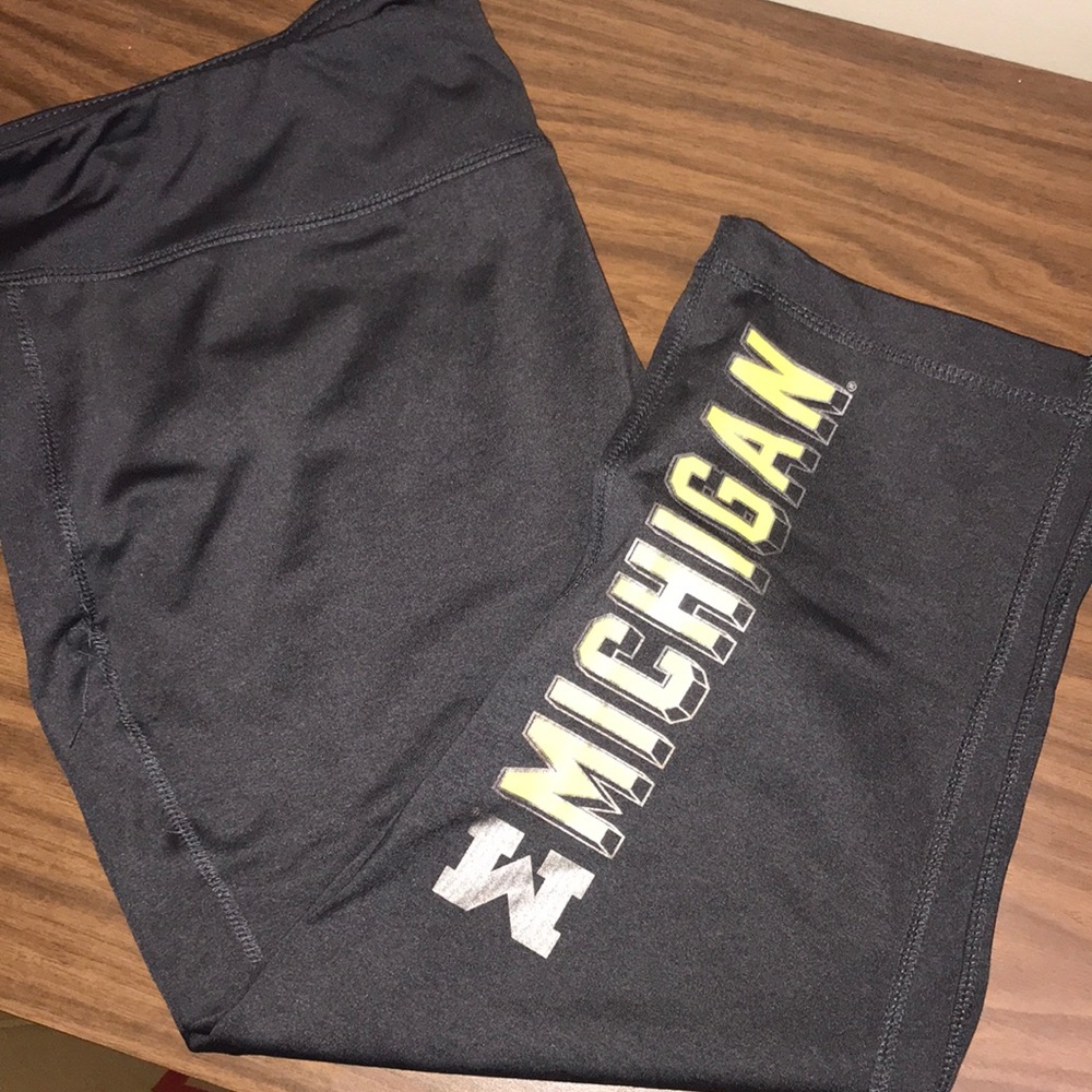 University of Michigan Active wear leggings